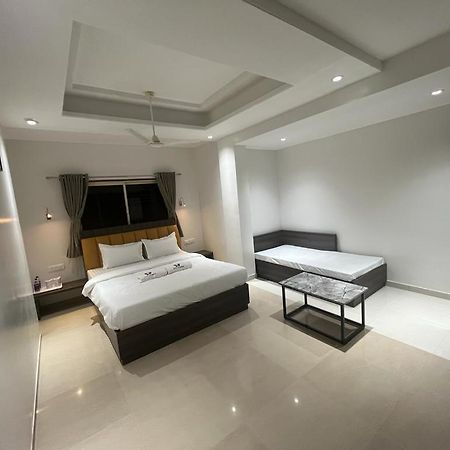 Hotel Gulmohar Parbhani Exterior photo